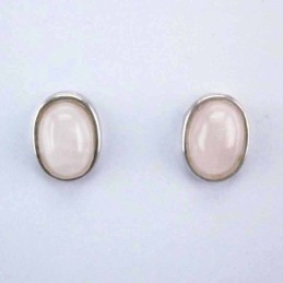 Ea Oval stone 6x8mm. Rose Quartz