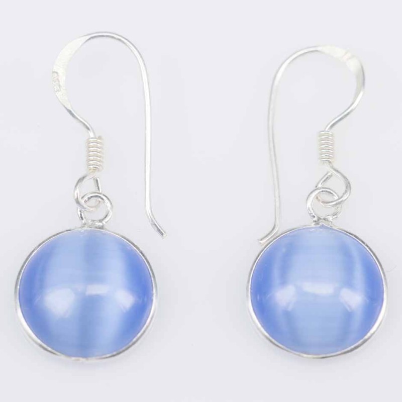 Earring Round 10mm. Cat Eye Blue Color