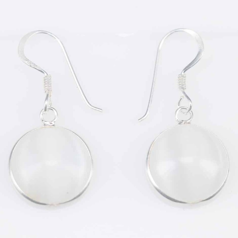 Earring Round 13mm. Cat Eye white Color