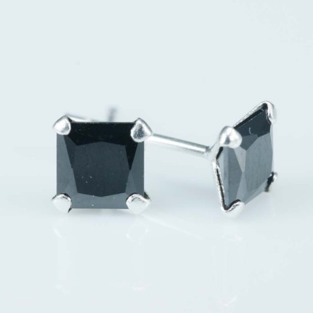 Ea C.Z. sq 5x5mm. Black Color