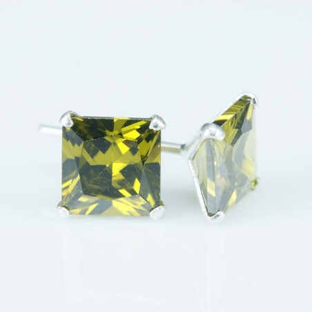 Ea C.Z. sq 6x6mm. Peridote Color