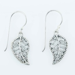 Earring leaf 10x26mm. Plain
