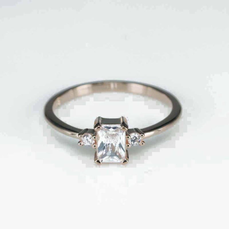 Ring   square  7mm.  rose  Circonia