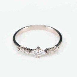 Ring  rhombus  5mm.  rose  Circonia