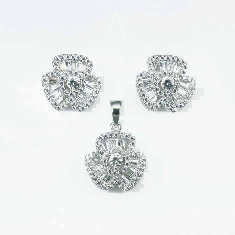 Set Ea+Pend Flower 13mm. Circonia