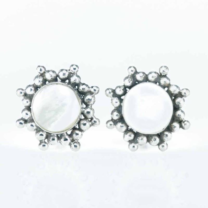 Earring Star 9mm. Mother Of Pearl