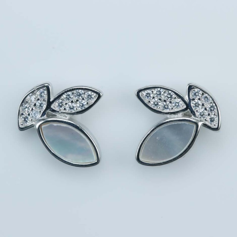 Earring Leaf 7x9mm. Circonia