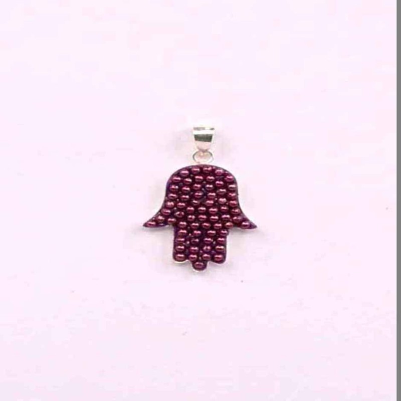 Pendant hand micropearl cherry color