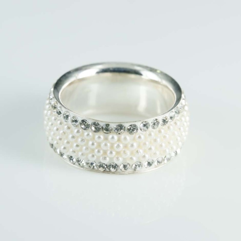 Ring 9mm. Crystal/micro pearl white color Ring 9mm. Crystal/micro pearl white color