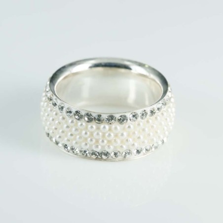 Ring 9mm. Crystal/micro pearl white color