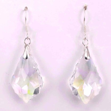 Earring suaros.A Drop 22mm. white