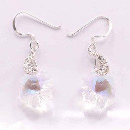 Earring suaros.A snow 15mm. white