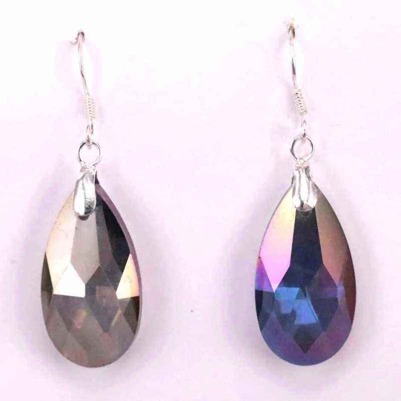 Earring Suaros. A Drop Rainbow Color