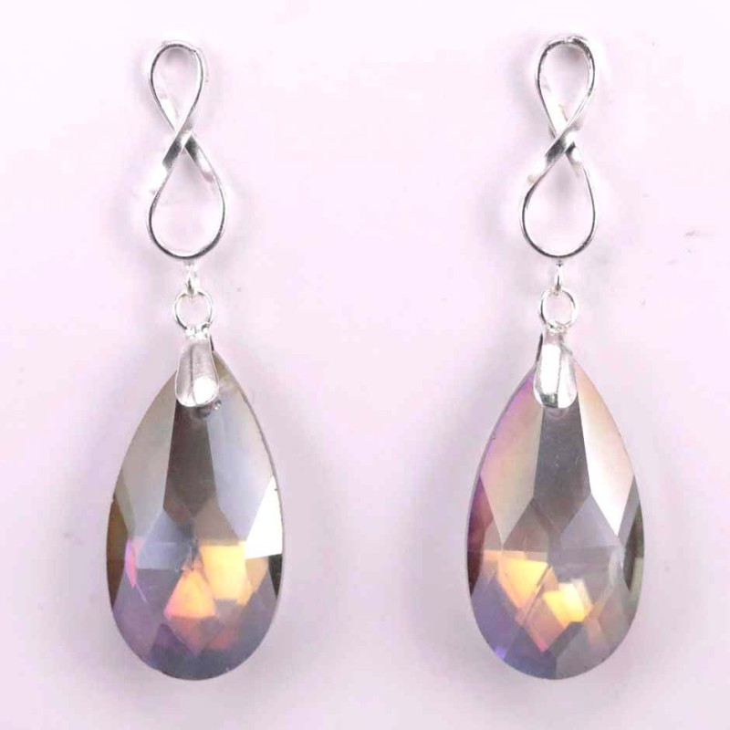 Earring suaros.A drop