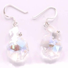 Earring Suaros. A Round White Color