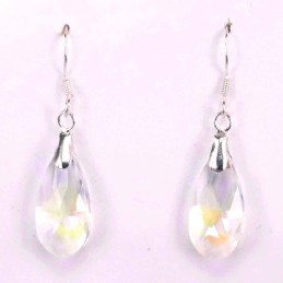 Earring Suaros. A Drop White Color