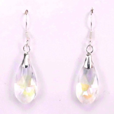 Earring Suaros. A Drop White Color