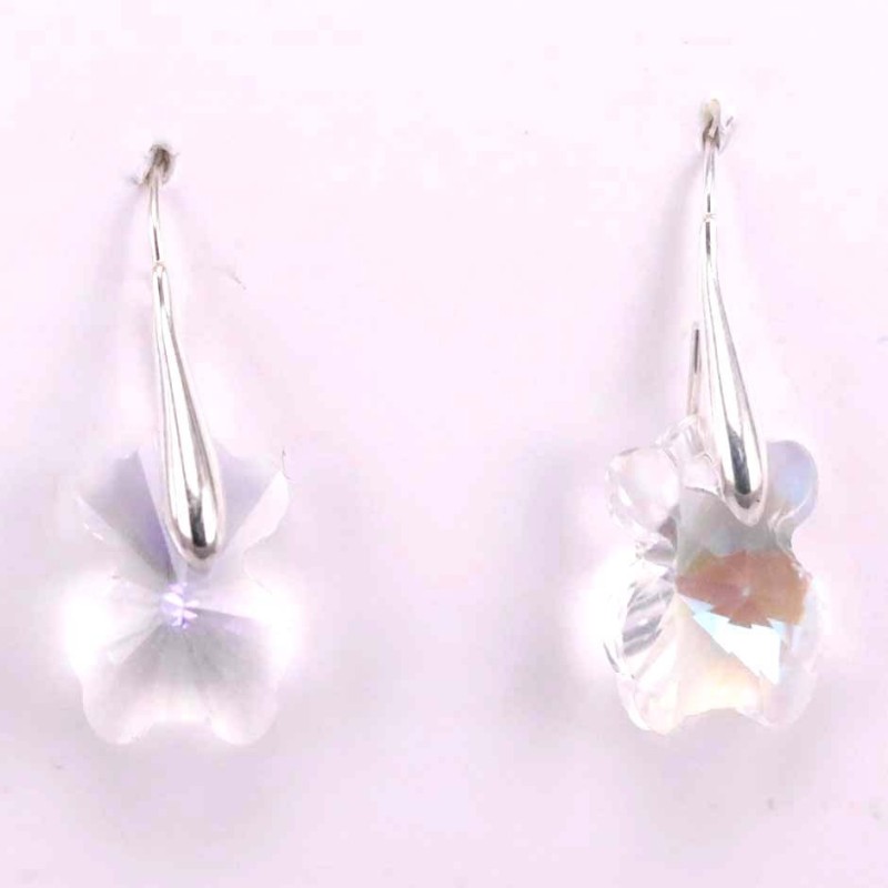 Earring Suaros. A Bear White Color