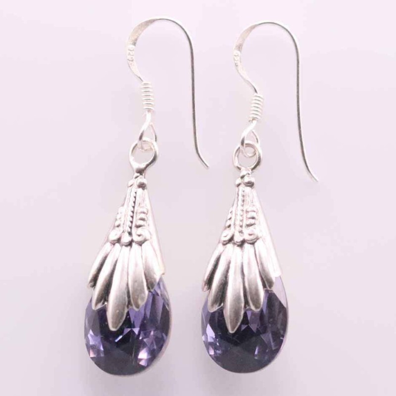 Earring Suaros. A Drop Earring Suaros. A Drop