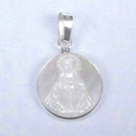 Pendant Virgin 15mm. MOP laser cuting