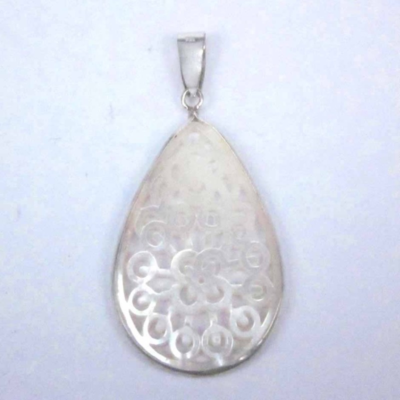 Pendant 35mm. MOP laser cuting