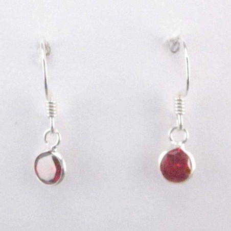 Ea c.z. rd 6mm. hook Garnet color