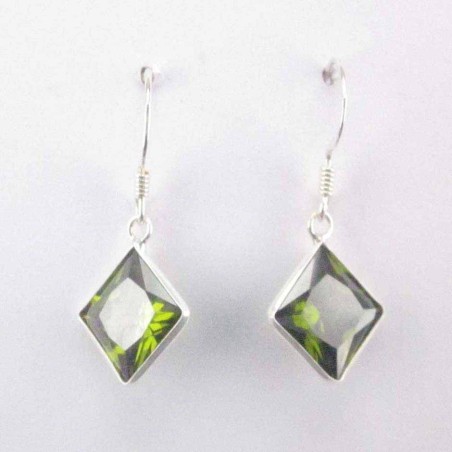 Ea c.z. sq 9mm. Hook Peridote Color