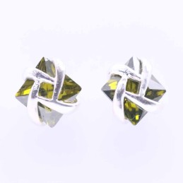 Ea Square C.Z. 7mm. cover design Peridote Color