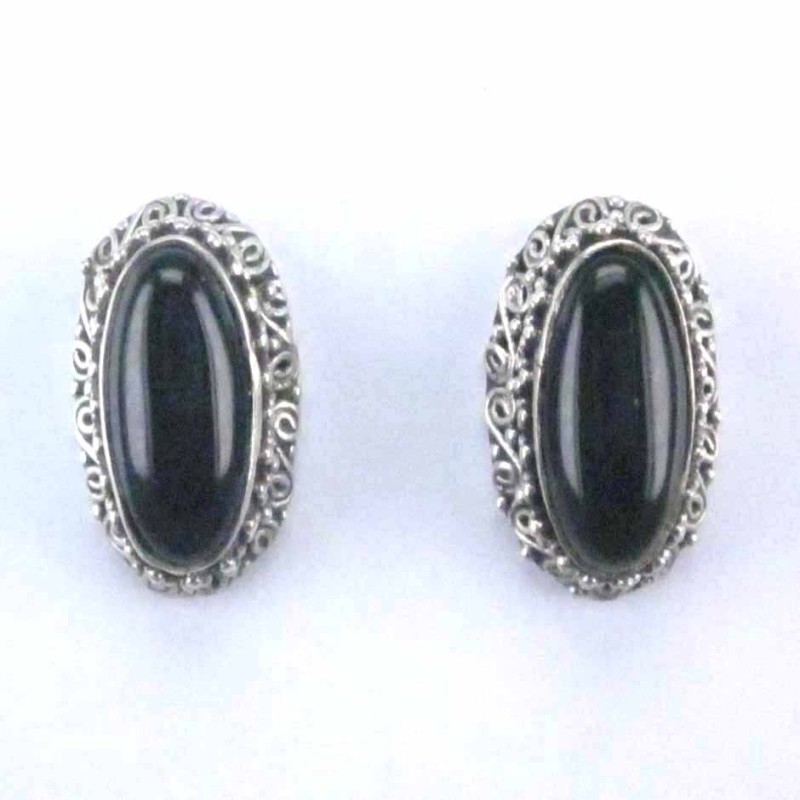 Earring Oval with Stone Hand Make