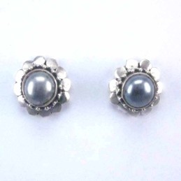 Earring Round with Pearl hand make