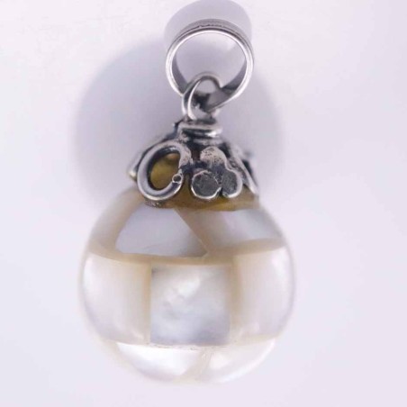 Pendant Ball 13mm. sound Mother of Pearl