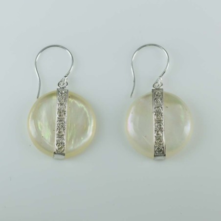 Earring Round MOP Shell