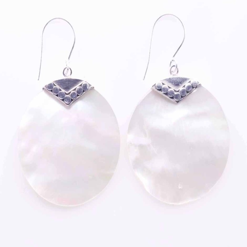 Earring Round MOP Shell