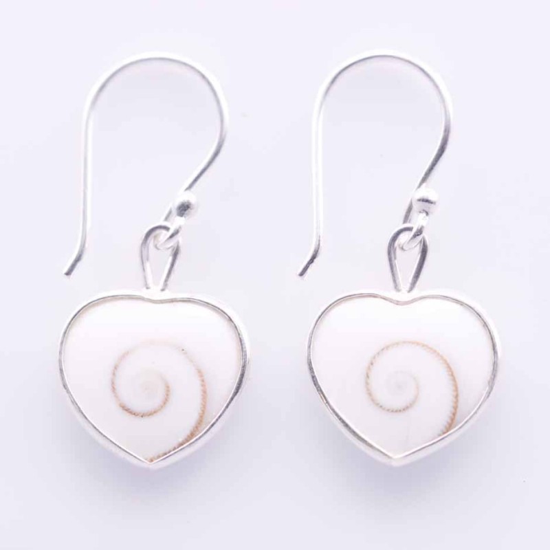 Earring Heart white shiva Shell