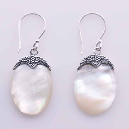 Earring Oval 15x24mm. Mother of Pearl