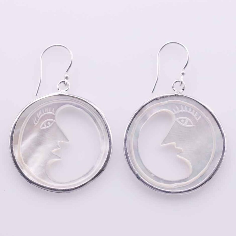 Earring round Moon 16mm. Mother of Pearl