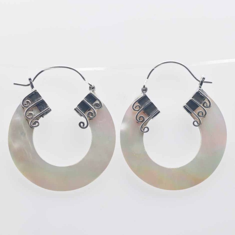 Earring Round Fan 18mm. Mother Of Pearl