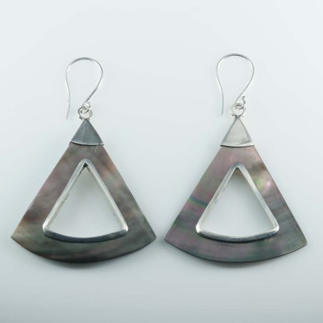 Earring Triangle 30x36mm. Black MOP