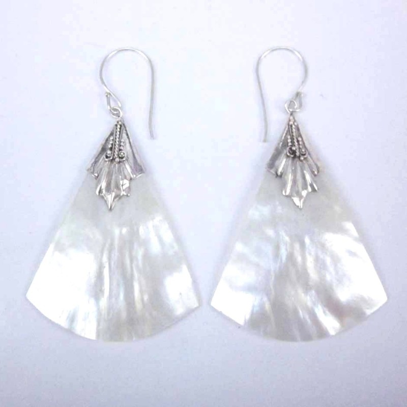 Earring Triangle MOP Shell