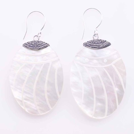 Earring Oval MOP Shell