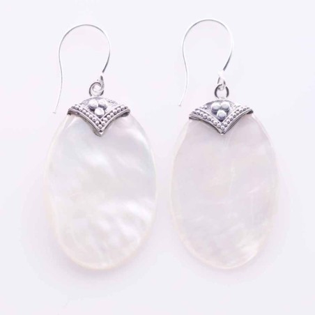 Earring Oval MOP Shell