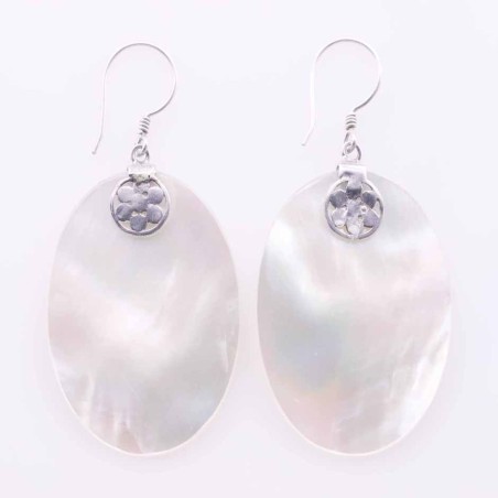 Earring Oval MOP Shell