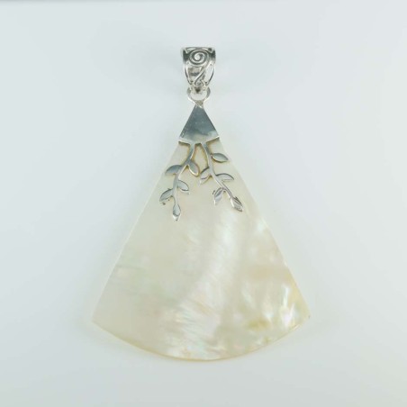 Pendant Triangle MOP Shell