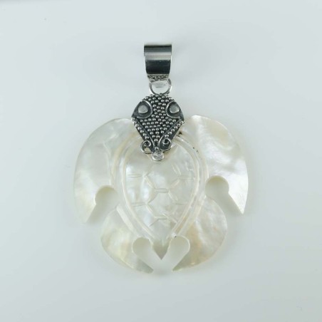 Pendant  Turtul 30.5x33.5mm. Mother Of Pearl