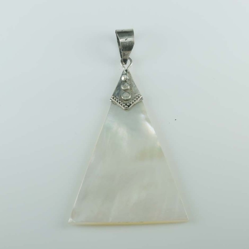 Pendant Triangle MOP Shell