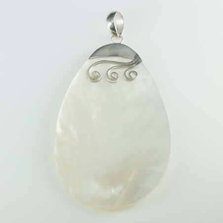 Pendant Oval MOP Shell