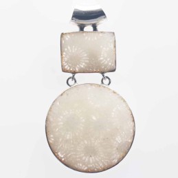 Pendant Round 12x17mm.+27.5mm. White Coral