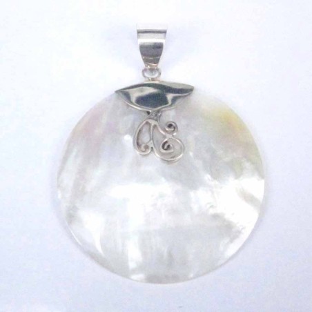 Pend. Round MOP Shell