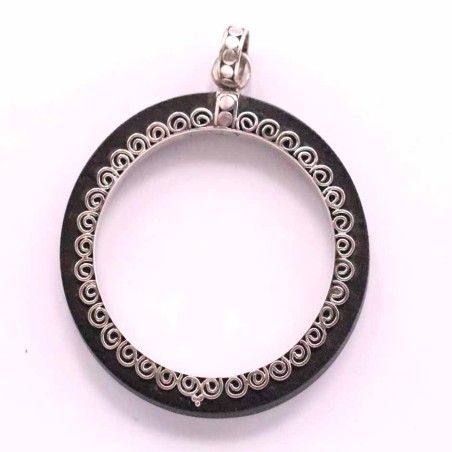 Pendant Round Wood Black Color