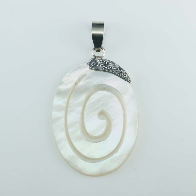 Pend. Oval Spiral MOP Shell